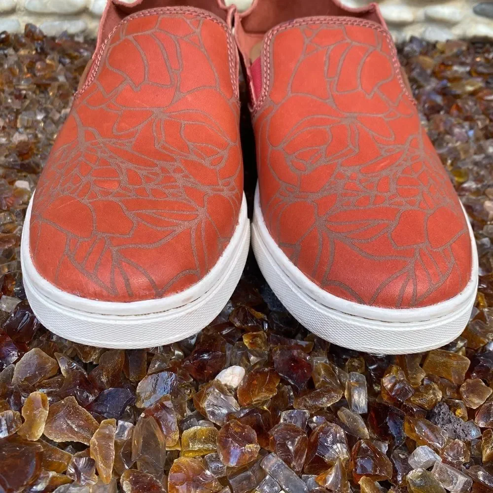 OluKai pehuea lau